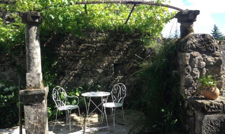 La Villa Des Charmilles Vernoux-en-Vivarais Exterior foto